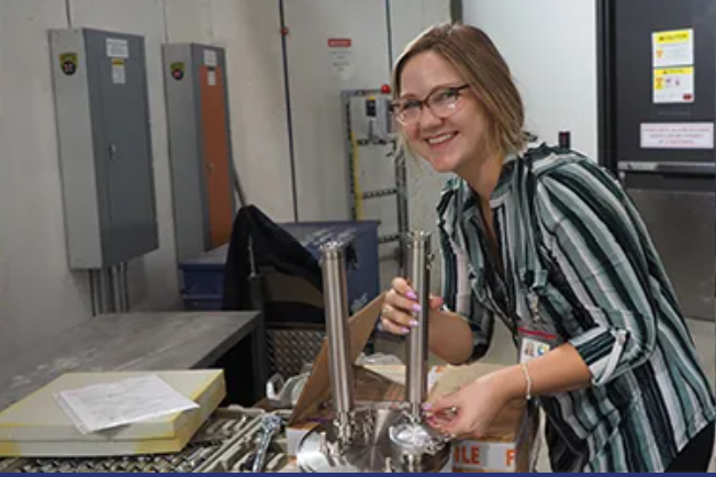 Amanda handling the YSO implantation detector